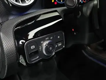 2021 Mercedes-Benz A-Класс с пробегом 33 896 км