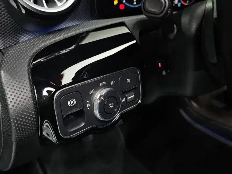 2021 Mercedes-Benz A-Класс с пробегом 33 896 км