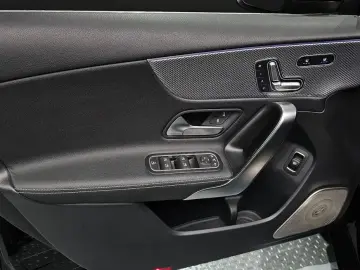 2021 Mercedes-Benz A-Класс с пробегом 33 896 км