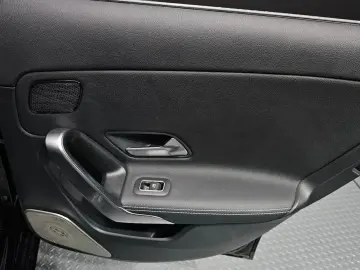 2021 Mercedes-Benz A-Класс с пробегом 33 896 км