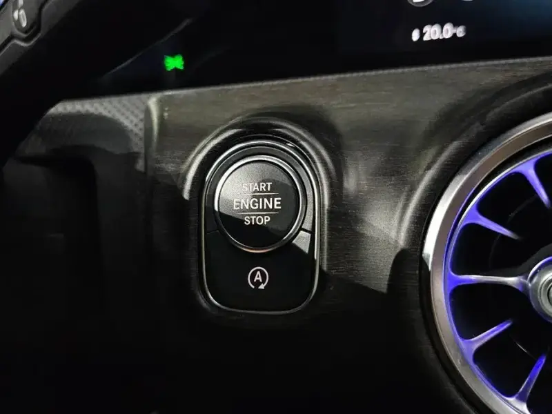 2021 Mercedes-Benz A-Класс с пробегом 33 896 км