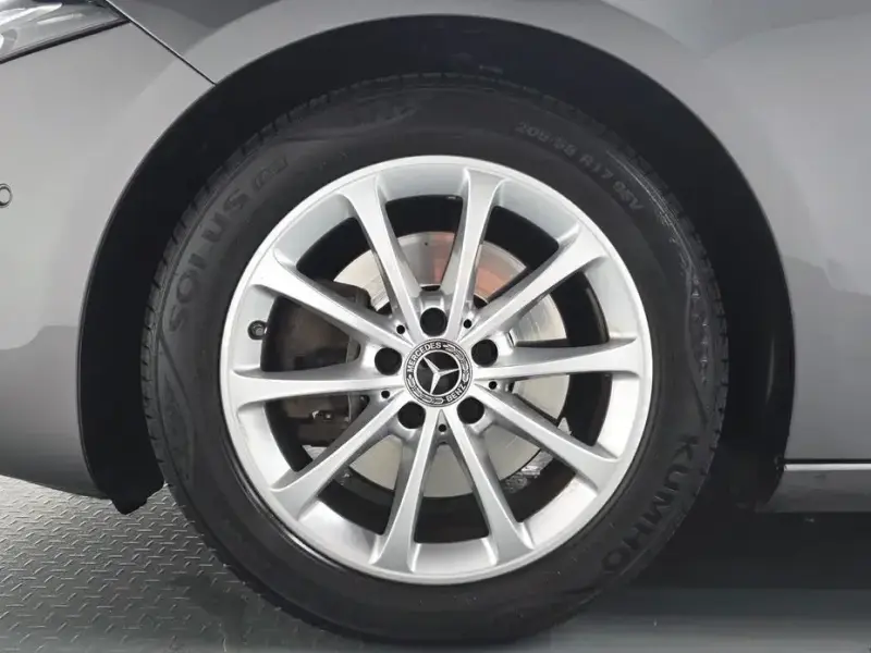 2020 Mercedes-Benz A-Класс с пробегом 42 368 км