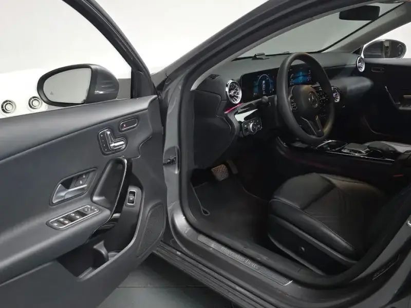 2020 Mercedes-Benz A-Класс с пробегом 42 368 км