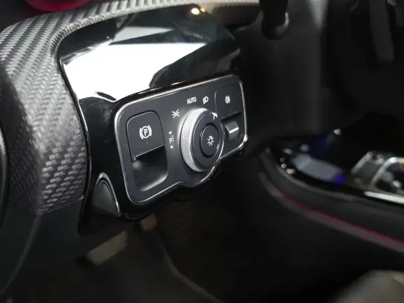 2020 Mercedes-Benz A-Класс с пробегом 42 368 км