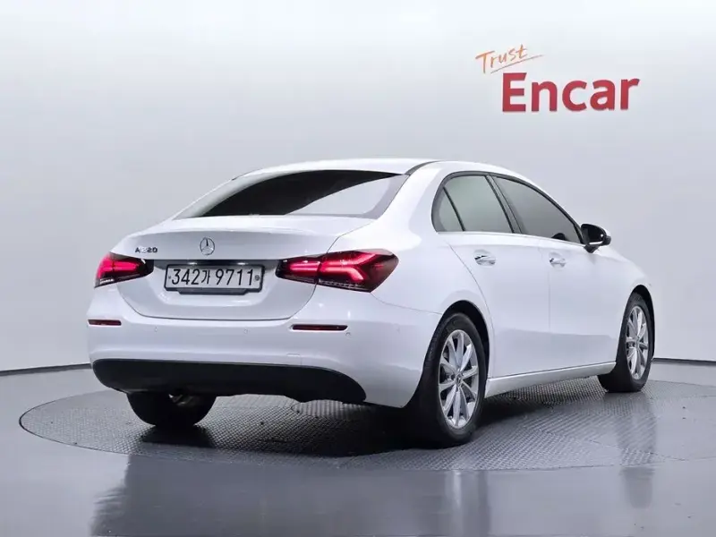 2020 Mercedes-Benz A-Класс с пробегом 57 955 км