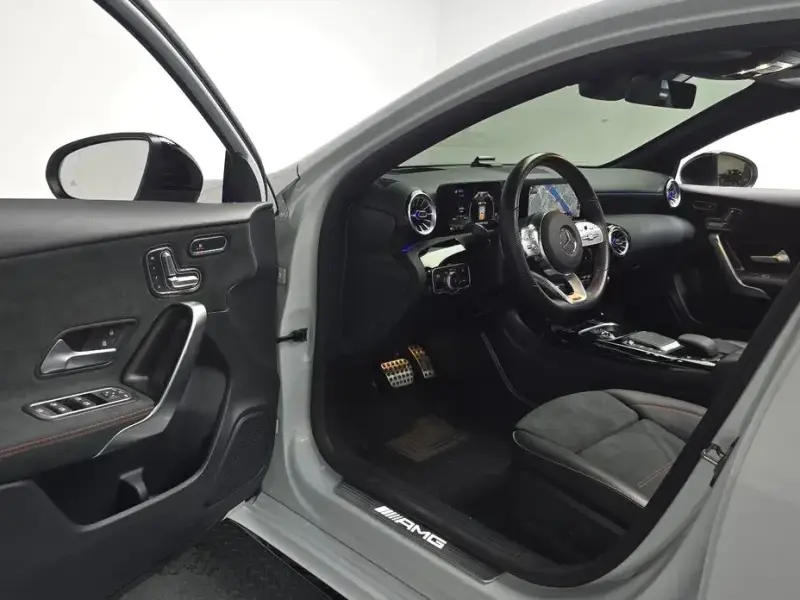 2021 Mercedes-Benz A-Класс с пробегом 54 548 км