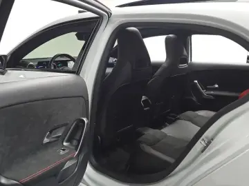 2021 Mercedes-Benz A-Класс с пробегом 54 548 км