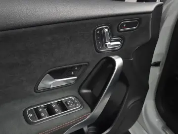 2021 Mercedes-Benz A-Класс с пробегом 54 548 км