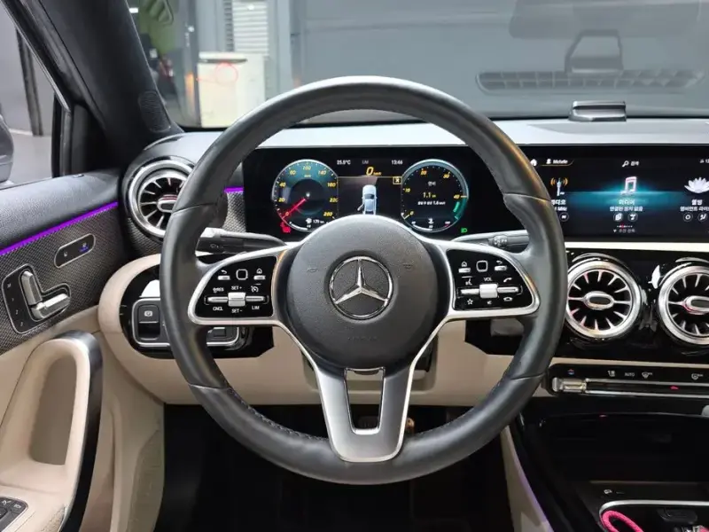 2021 Mercedes-Benz A-Класс с пробегом 76 200 км