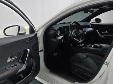 2022 Mercedes-Benz A-Класс с пробегом 53 915 км
