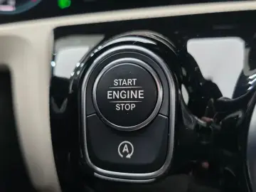 2021 Mercedes-Benz A-Класс с пробегом 76 200 км