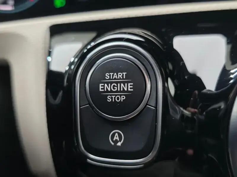 2021 Mercedes-Benz A-Класс с пробегом 76 200 км