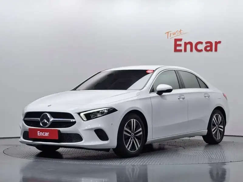 2021 Mercedes-Benz A-Класс с пробегом 45 929 км