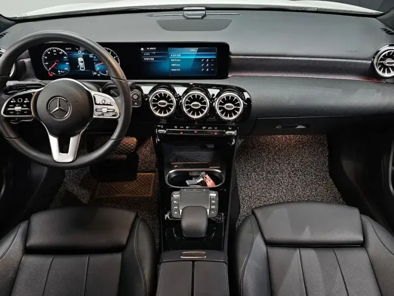 2021 Mercedes-Benz A-Класс с пробегом 45 929 км