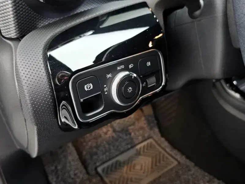 2021 Mercedes-Benz A-Класс с пробегом 45 929 км