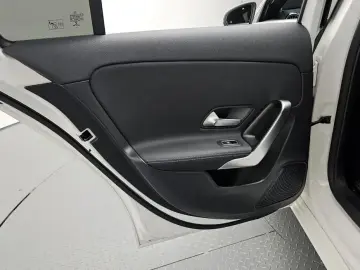 2021 Mercedes-Benz A-Класс с пробегом 45 929 км