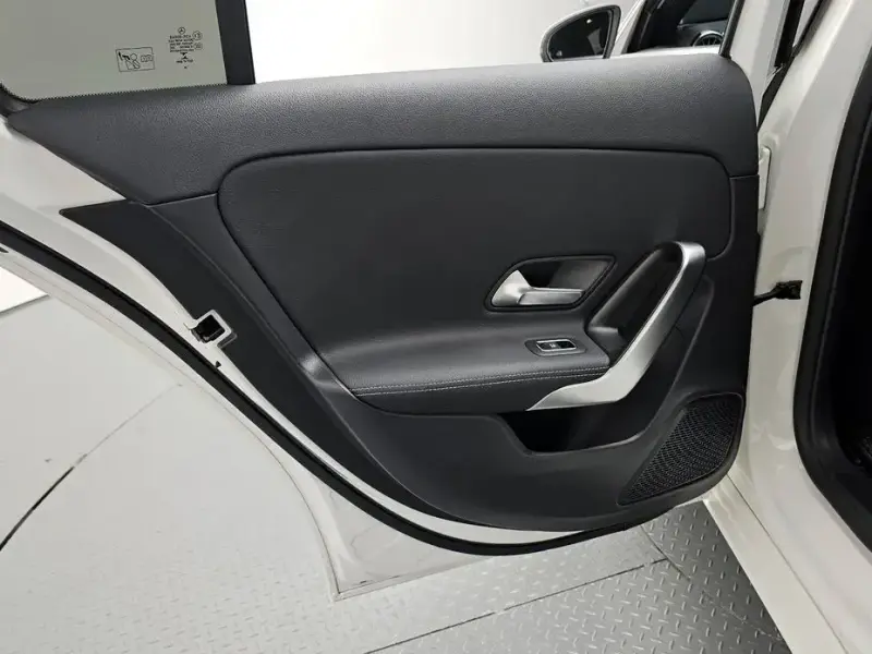 2021 Mercedes-Benz A-Класс с пробегом 45 929 км