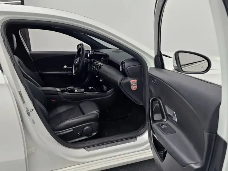 2019 Mercedes-Benz A-Класс с пробегом 56 600 км