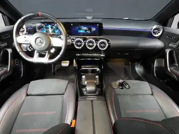 2022 Mercedes-Benz A-Класс с пробегом 45 884 км