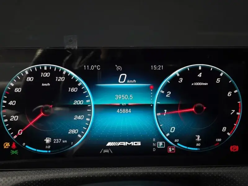 2022 Mercedes-Benz A-Класс с пробегом 45 884 км