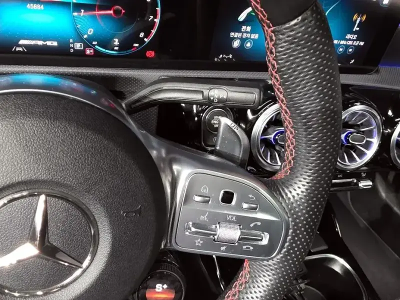 2022 Mercedes-Benz A-Класс с пробегом 45 884 км