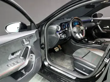 2022 Mercedes-Benz A-Класс с пробегом 45 884 км