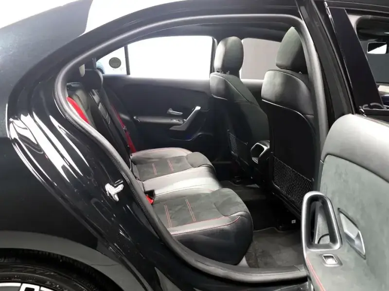 2022 Mercedes-Benz A-Класс с пробегом 45 884 км