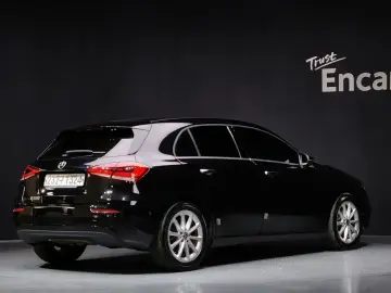 2019 Mercedes-Benz A-Класс с пробегом 140 239 км