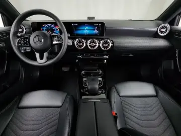 2019 Mercedes-Benz A-Класс с пробегом 140 239 км
