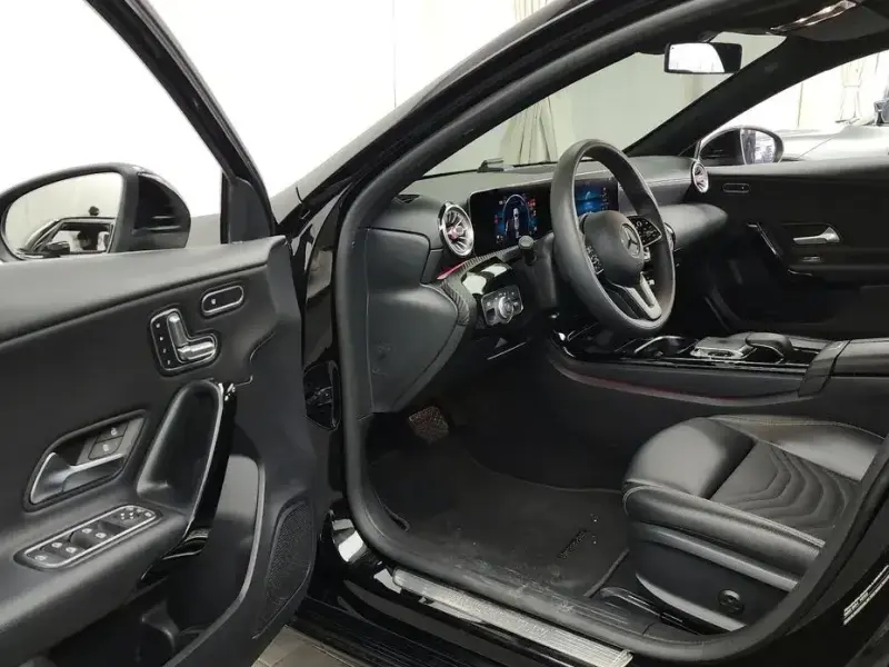 2019 Mercedes-Benz A-Класс с пробегом 140 239 км