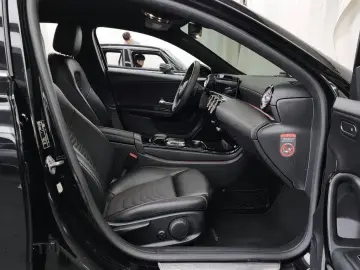 2019 Mercedes-Benz A-Класс с пробегом 140 239 км