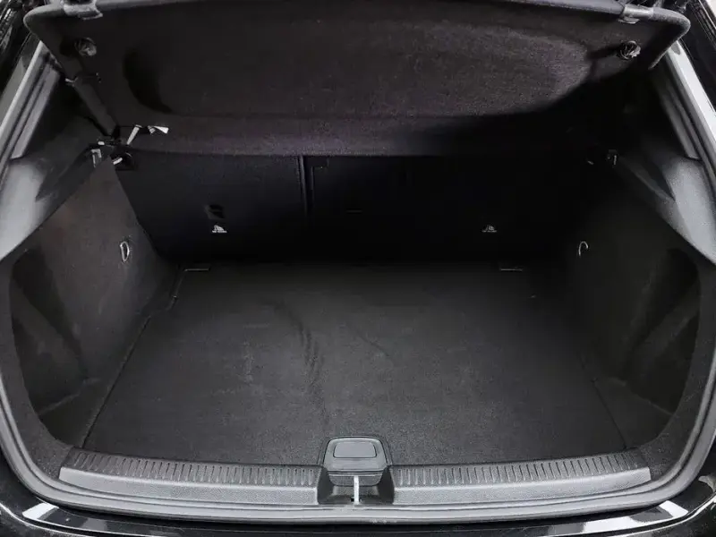 2019 Mercedes-Benz A-Класс с пробегом 140 239 км