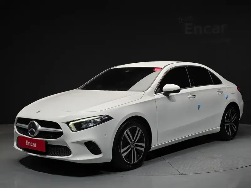 2023 Mercedes-Benz A-Класс с пробегом 28 376 км