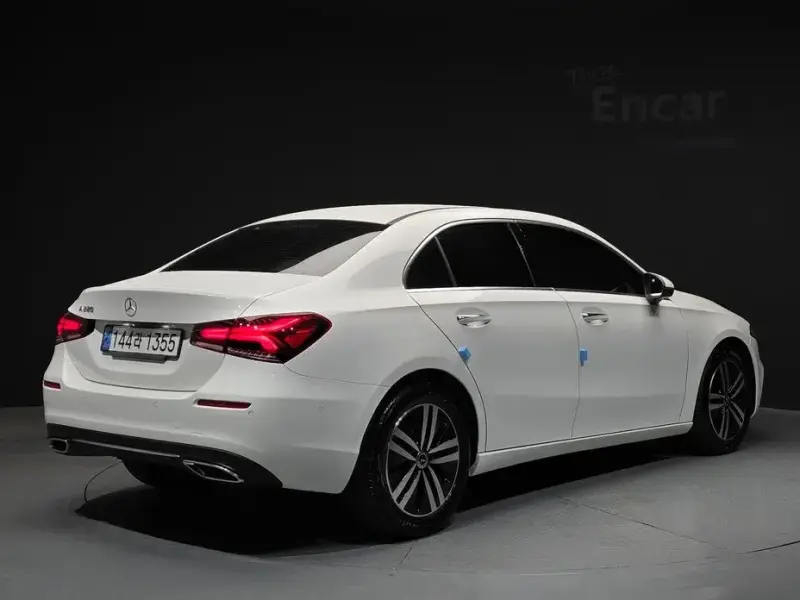 2023 Mercedes-Benz A-Класс с пробегом 28 376 км