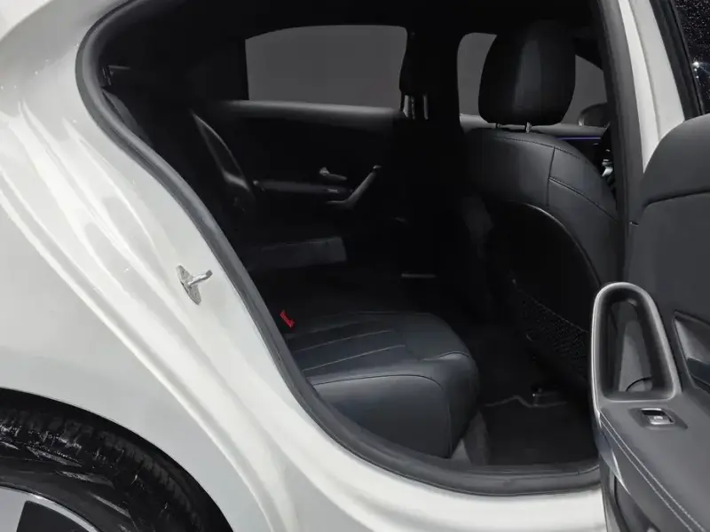 2023 Mercedes-Benz A-Класс с пробегом 28 376 км