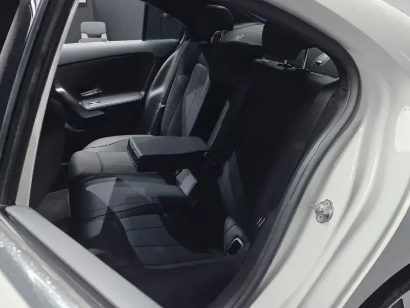 2023 Mercedes-Benz A-Класс с пробегом 28 376 км