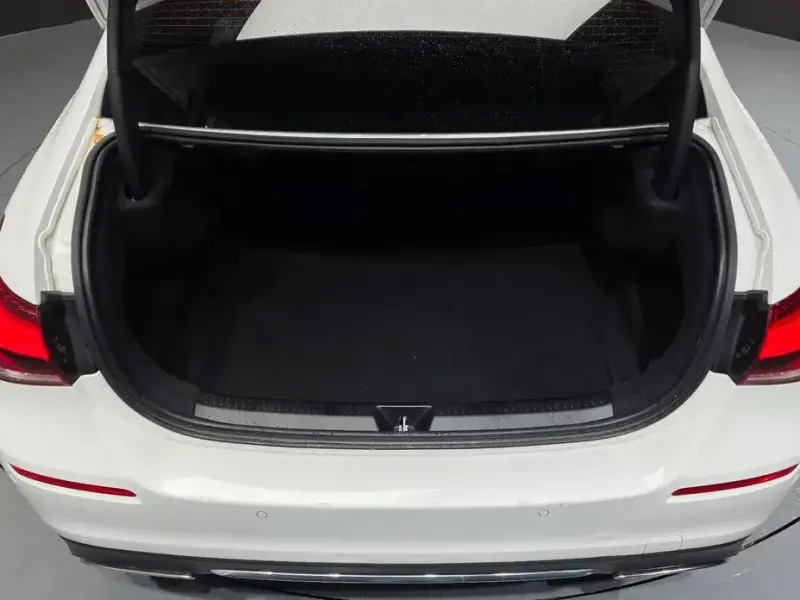 2023 Mercedes-Benz A-Класс с пробегом 28 376 км
