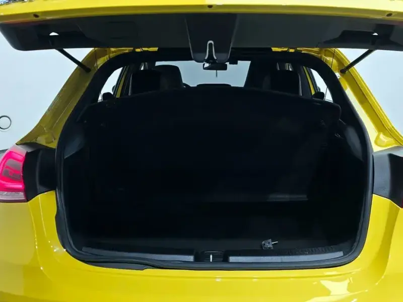 2023 Mercedes-Benz A-Класс с пробегом 45 861 км