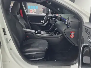 2023 Mercedes-Benz A-Класс с пробегом 25 743 км