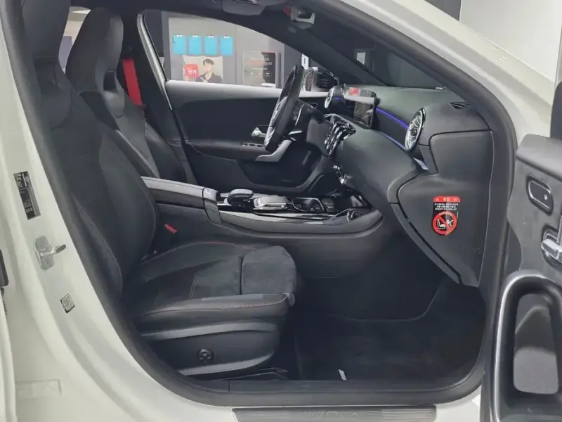2023 Mercedes-Benz A-Класс с пробегом 25 743 км