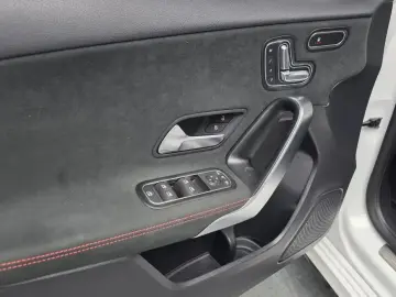 2023 Mercedes-Benz A-Класс с пробегом 25 743 км