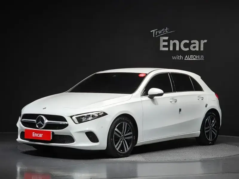 2023 Mercedes-Benz A-Класс с пробегом 17 027 км