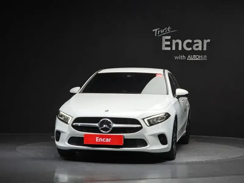 2023 Mercedes-Benz A-Класс с пробегом 17 027 км