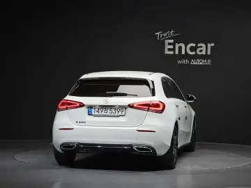 2023 Mercedes-Benz A-Класс с пробегом 17 027 км