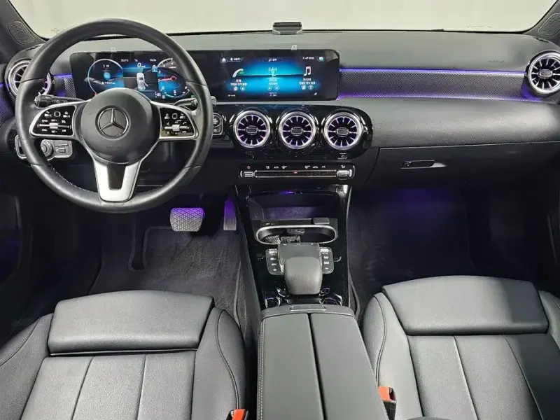 2023 Mercedes-Benz A-Класс с пробегом 17 027 км