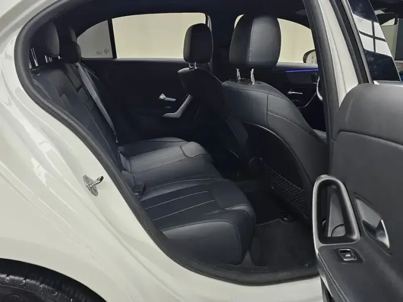 2023 Mercedes-Benz A-Класс с пробегом 17 027 км