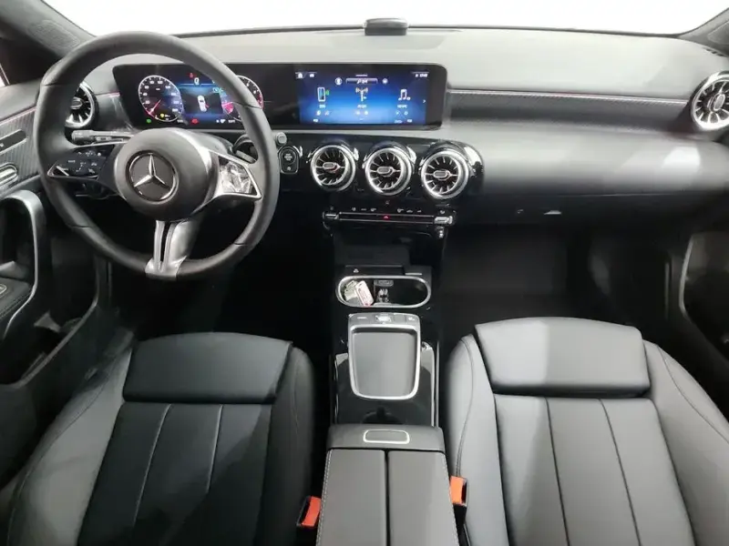 2025 Mercedes-Benz A-Класс с пробегом 31 км