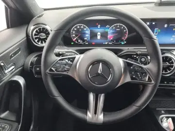 2025 Mercedes-Benz A-Класс с пробегом 31 км