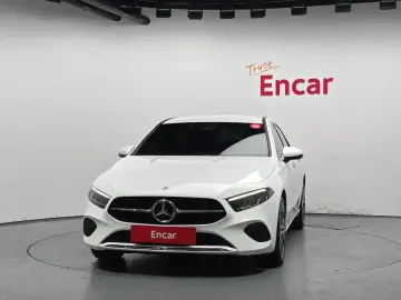 2024 Mercedes-Benz A-Класс с пробегом 10 015 км