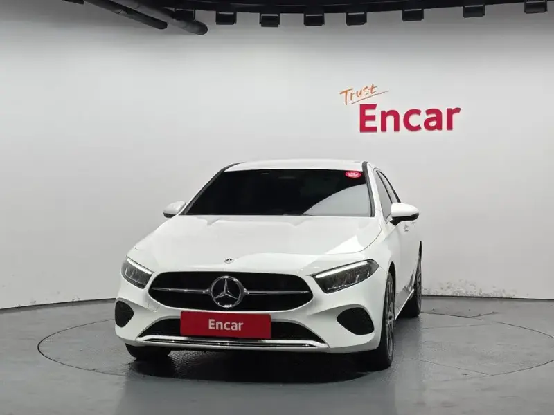 2024 Mercedes-Benz A-Класс с пробегом 10 015 км